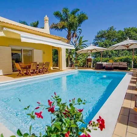 Ferrarias Sleeps 9 With Pool Air Con And Wifi * Ferrarias (Loule)