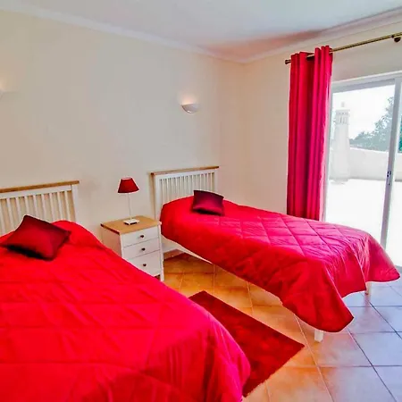 Villa Ferrarias Sleeps 9 With Pool Air Con And Wifi *