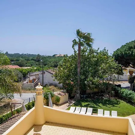 Ferrarias Sleeps 9 With Pool Air Con And Wifi * Ferrarias (Loule)