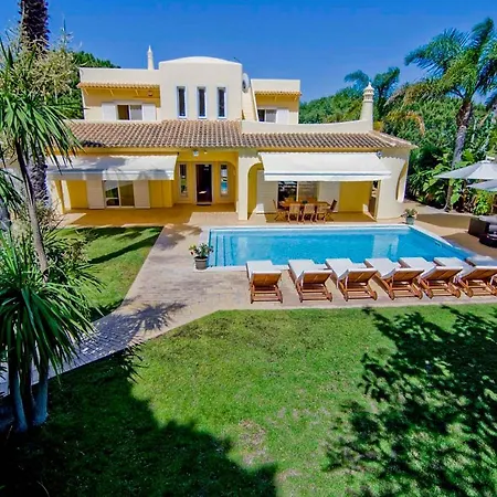 Ferrarias Sleeps 9 With Pool Air Con And Wifi Villa